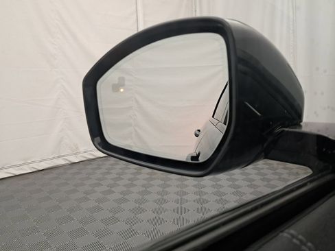 Used 2019 Land Rover Range Rover Evoque image 14