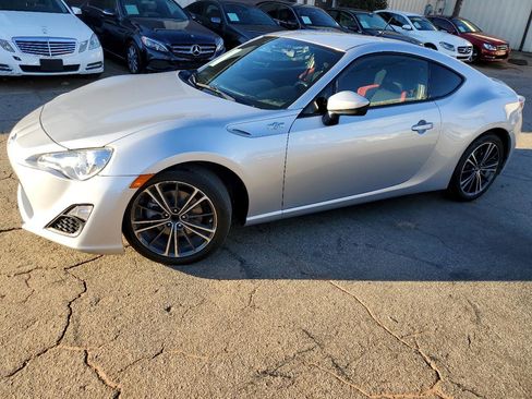 Used 2013 Scion FR-S image 4