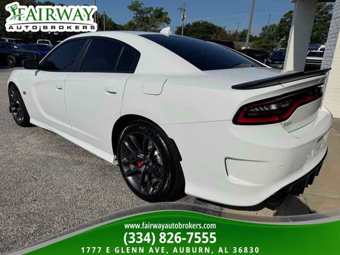 Used 2022 Dodge Charger Scat Pack w/ Plus Group RWD image 8