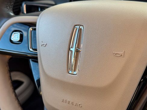 Used 2021 Lincoln Corsair AWD w/ Premium Package image 30