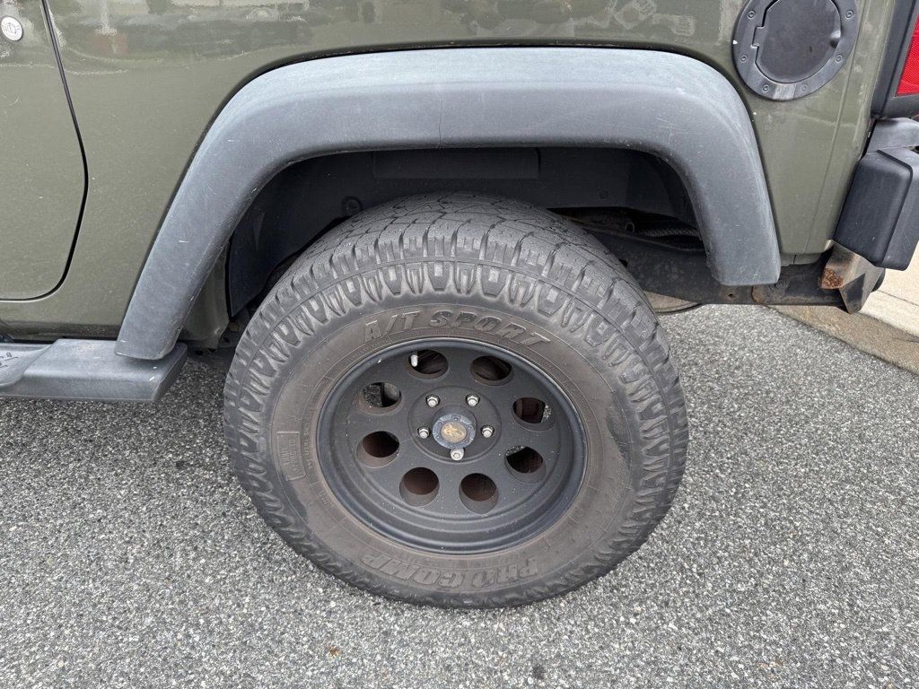 Used 2015 Jeep Wrangler Sport w/ Quick Order Package 24S AWD/4WD image 8