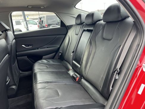 Used 2023 Hyundai Elantra Limited image 24