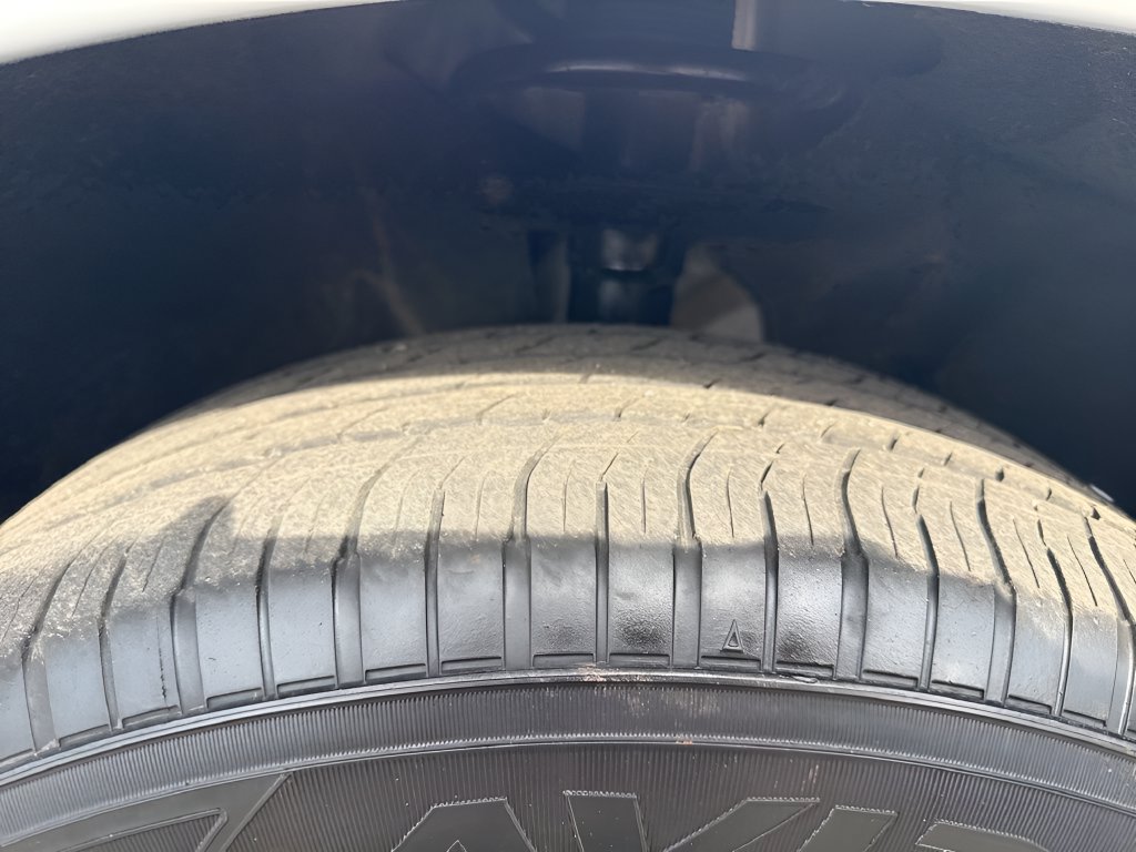 Used 2024 Chrysler Pacifica Touring-L FWD image 34