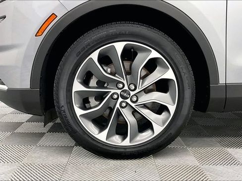 Used 2023 Lincoln Nautilus Reserve AWD/4WD image 9