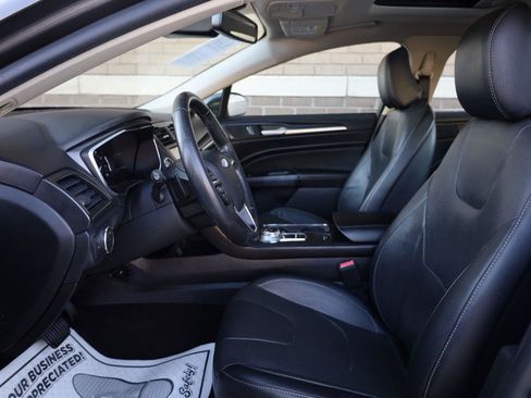 Used 2020 Ford Fusion Titanium FWD image 14