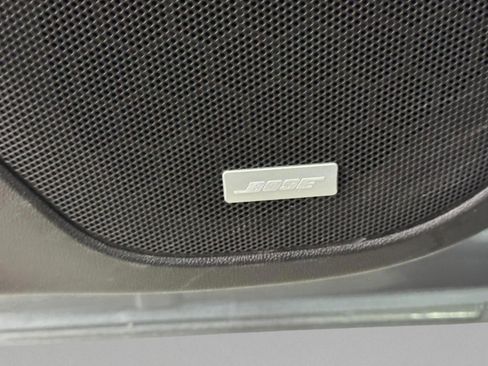 Used 2021 GMC Acadia SLT w/ Elevation Edition image 26