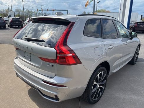 Certified 2025 Volvo XC60 B5 Plus AWD/4WD image 7