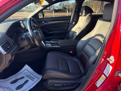 Used 2019 Honda Accord Sport image 13
