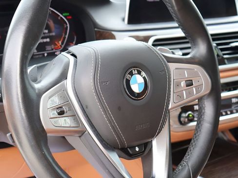 Used 2021 BMW 740i xDrive w/ Premium Package AWD/4WD image 20