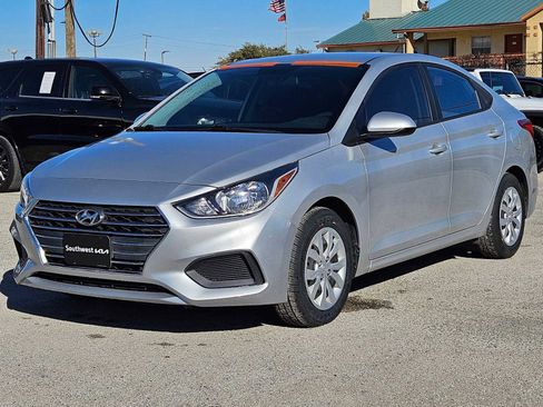 Used 2021 Hyundai Accent SE image 10