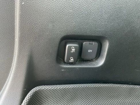 Used 2022 Ford Edge Titanium image 9