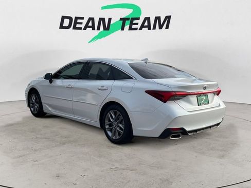 Used 2019 Toyota Avalon XLE FWD image 5
