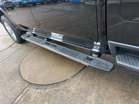 Used 2022 Chevrolet Silverado 3500 High Country image 24