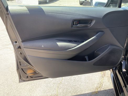 Used 2024 Toyota Corolla LE FWD image 11