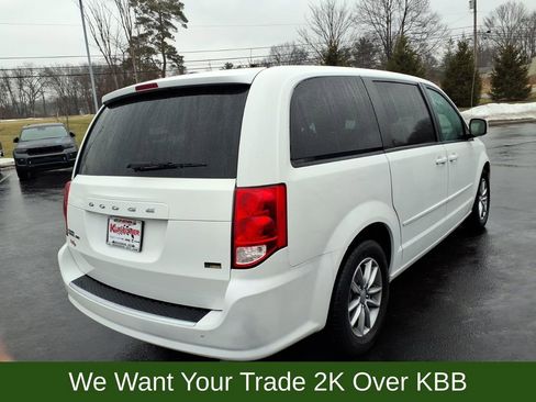 Used 2016 Dodge Grand Caravan SE FWD image 6