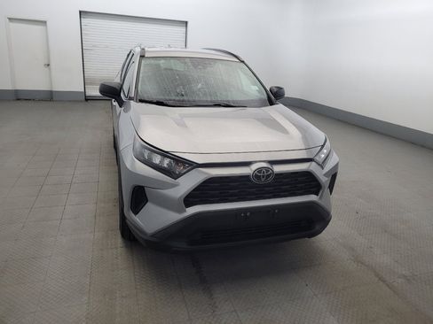 Used 2021 Toyota RAV4 LE w/ Carpet Mat Package (TMS) AWD/4WD image 14