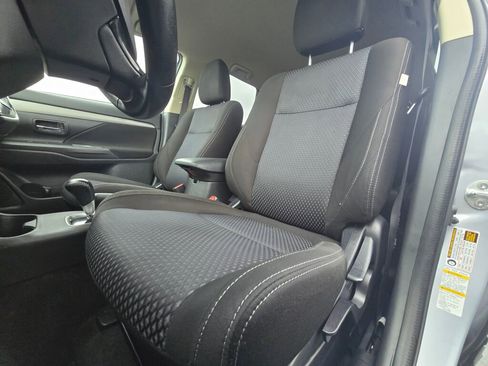 Used 2016 Mitsubishi Outlander ES image 18