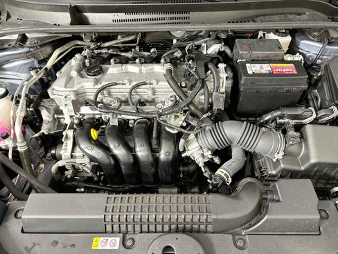 Used 2022 Toyota Corolla LE FWD image 31