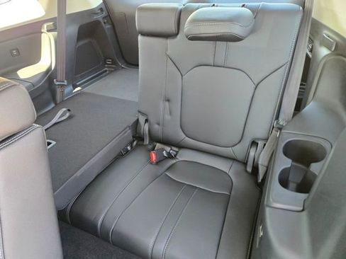 New 2026 Honda Pilot Touring image 10