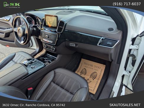 Used 2017 Mercedes-Benz GLS 450 4MATIC image 25