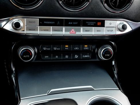 Used 2019 Kia Stinger GT2 image 36