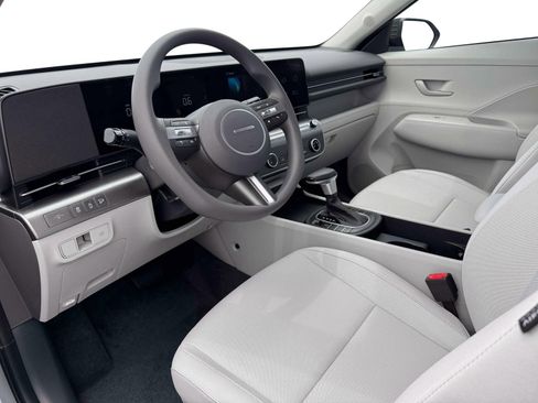 New 2026 Hyundai Kona SE image 14