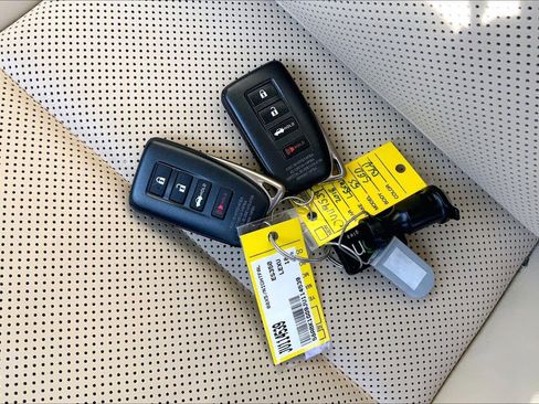 Used 2018 Lexus ES 350 w/ Premier Package image 14