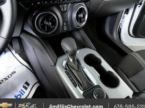 Certified 2025 Chevrolet Blazer LT FWD image 16