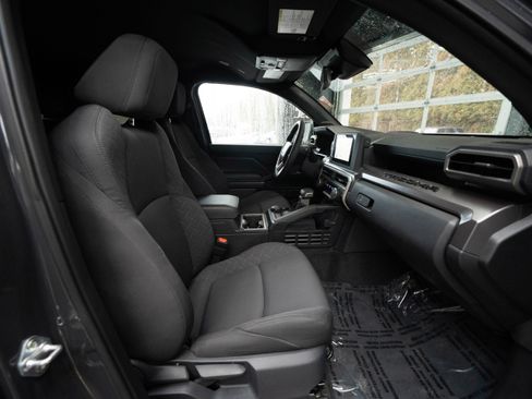 Certified 2025 Toyota Tacoma SR5 image 27