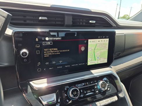Used 2025 GMC Sierra 2500 Denali w/ Denali Reserve Package AWD/4WD image 28