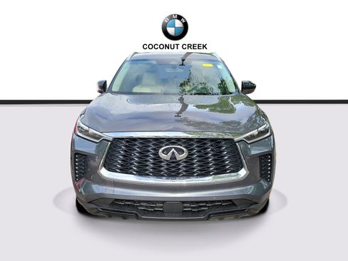 Used 2025 INFINITI QX60 Luxe w/ Cargo Package FWD image 2