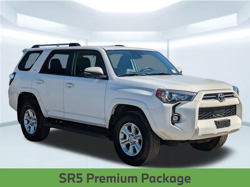 Used 2024 Toyota 4Runner SR5 Premium image 9