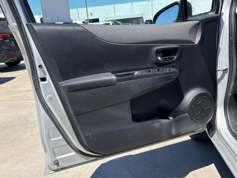 Used 2014 Toyota Yaris LE FWD image 15
