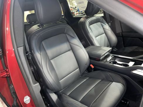 New 2024 Lincoln Nautilus Premier w/ Equipment Group 102A image 33