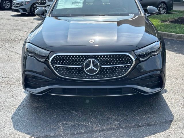 New 2027 Mercedes-Benz E 350 4MATIC Sedan image 2