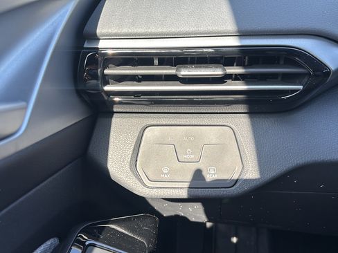 New 2026 Volkswagen ID.4 Pro RWD image 22