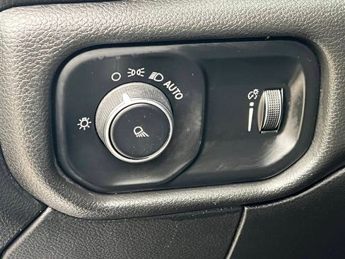 Used 2021 RAM 3500 Big Horn image 37