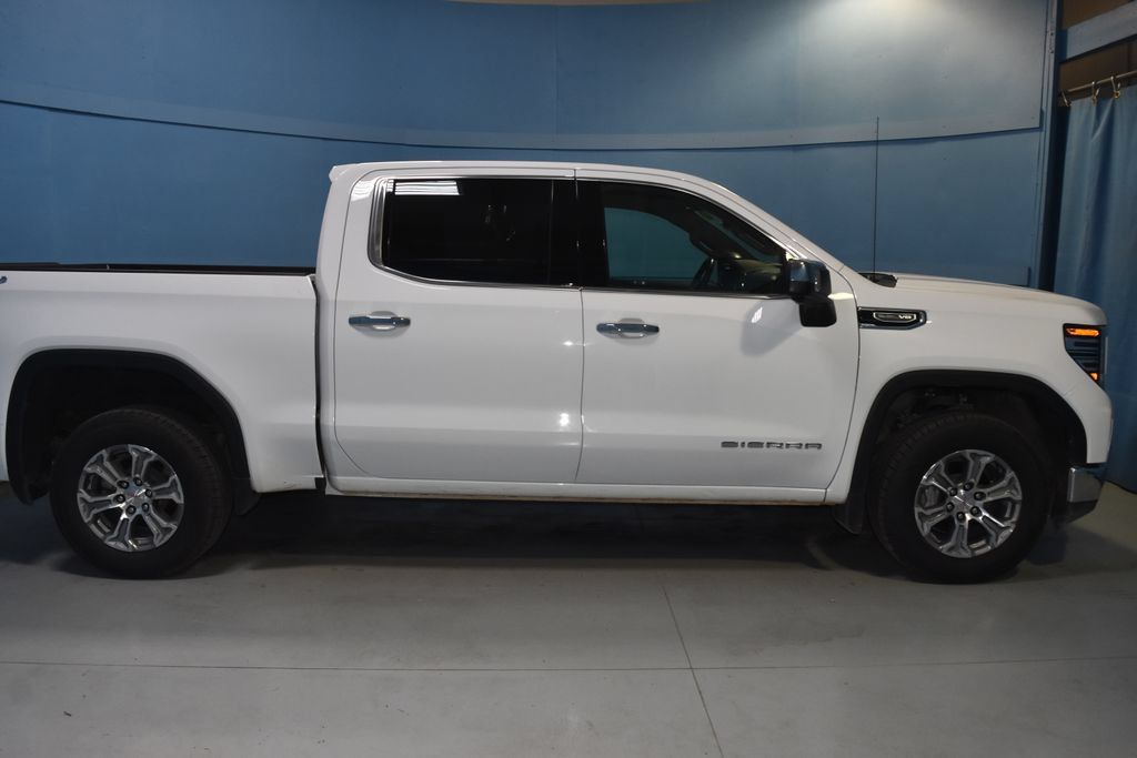 Used 2024 GMC Sierra 1500 SLT AWD/4WD image 21