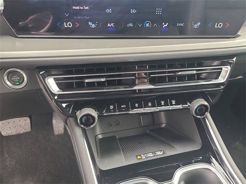 New 2026 Chevrolet Traverse LT w/ Midnight/Sport Edition image 34