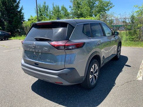 Used 2023 Nissan Rogue SV AWD/4WD image 6