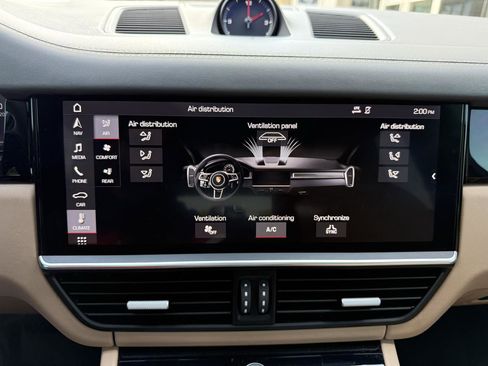 Used 2019 Porsche Cayenne image 33