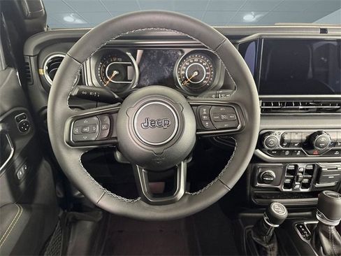 New 2025 Jeep Gladiator Sport w/ Premium Package image 27