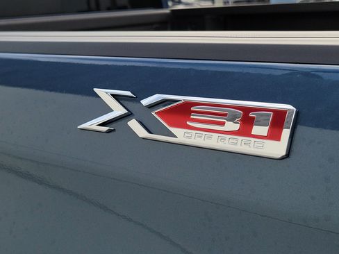 New 2026 GMC Sierra 1500 Elevation w/ Elevation Premium Package AWD/4WD image 9