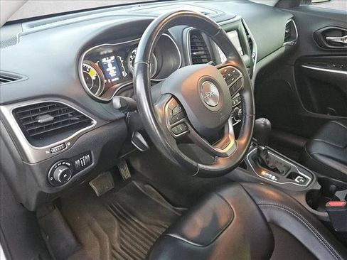Used 2021 Jeep Cherokee Latitude Plus w/ Sun & Sound Group FWD image 15