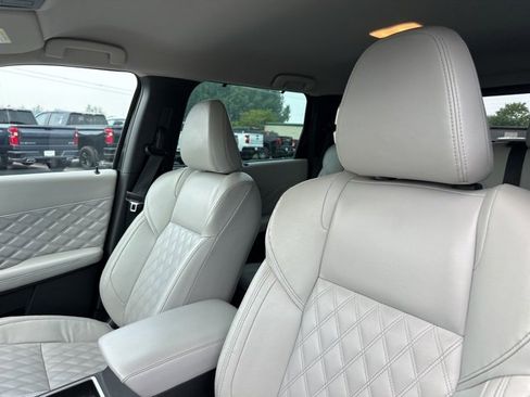 Used 2023 Mitsubishi Outlander SEL image 29