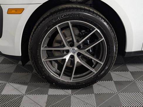 New 2026 Porsche Macan S image 11