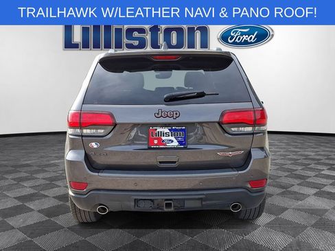 Used 2017 Jeep Grand Cherokee Trailhawk w/ Trailhawk Luxury Group AWD/4WD image 5