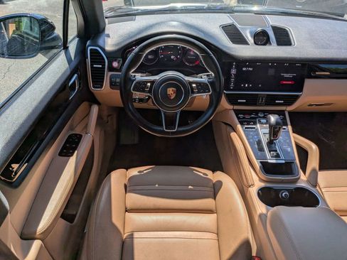 Used 2020 Porsche Cayenne AWD/4WD image 19