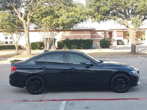 Used 2018 BMW 330i Sedan w/ Convenience Package RWD image 2