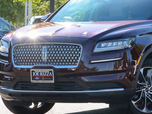Used 2023 Lincoln Nautilus Reserve w/ Equipment Group 201A AWD/4WD image 14